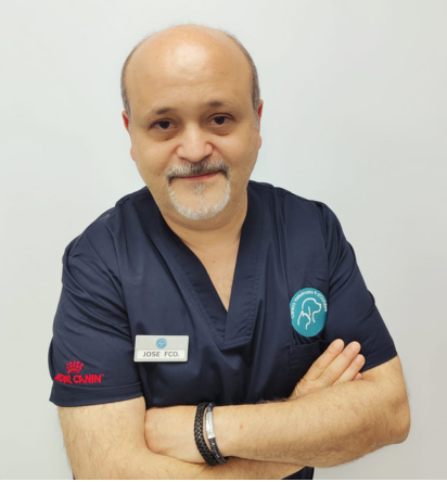 Jose Francisco Marco equipo veterinaria 9 d´octubre